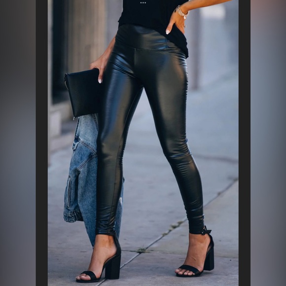 Last 1 ! Black Faux Leather High Rise Leggings - Picture 13 of 13